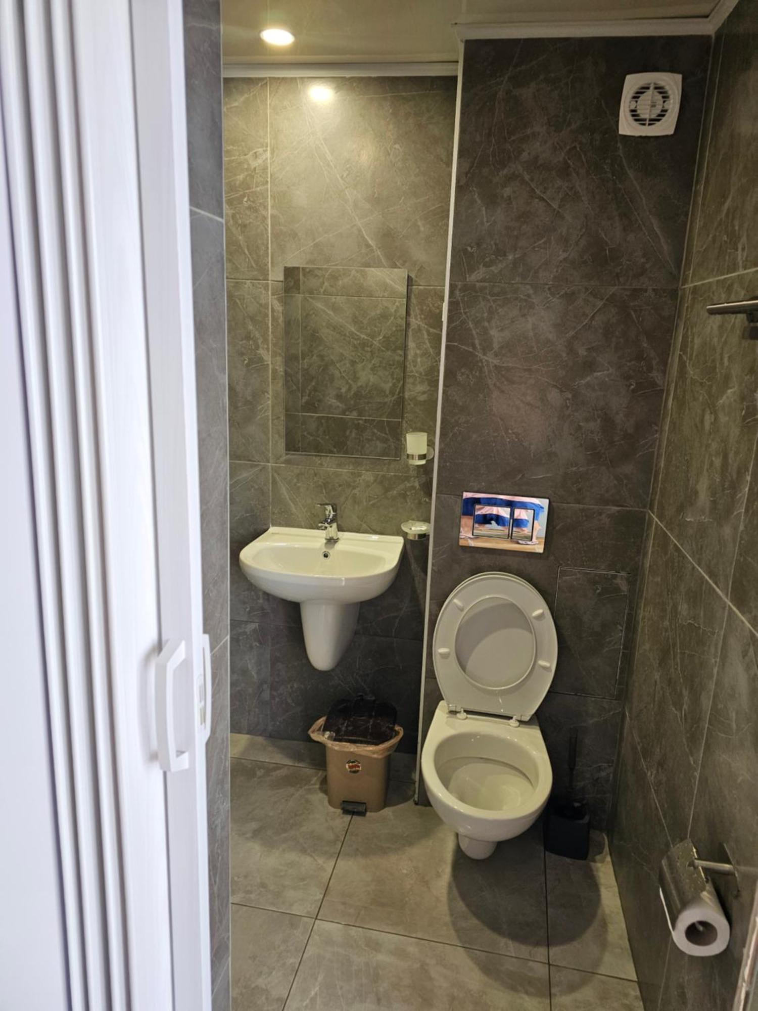 קרנבו Hotel Phoenix מראה חיצוני תמונה